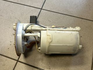 bontott VW GOLF V Üzemanyag Szivattyú