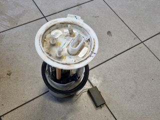 bontott VW GOLF V Üzemanyag Szivattyú