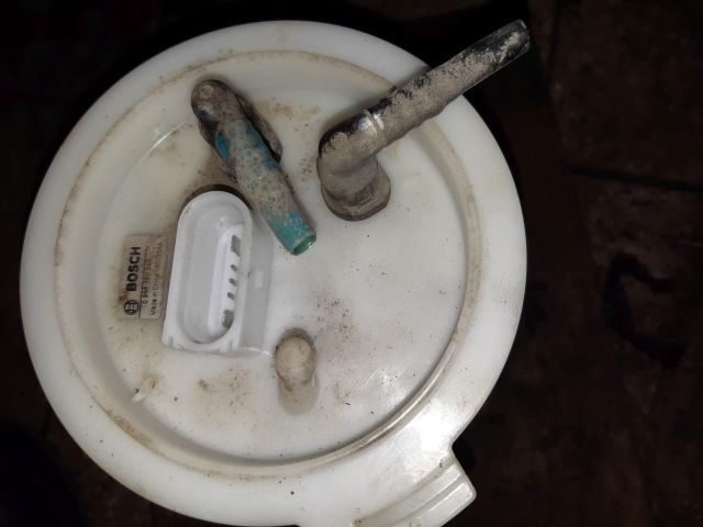 bontott VW GOLF V Üzemanyagszint Jeladó