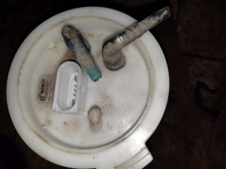 bontott VW GOLF V Üzemanyagszint Jeladó