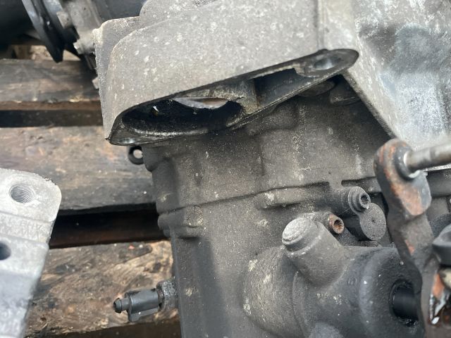 bontott VW GOLF V Váltó (Mechanikus)