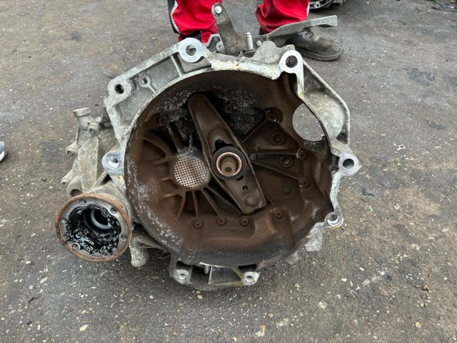 bontott VW GOLF V Váltó (Mechanikus)