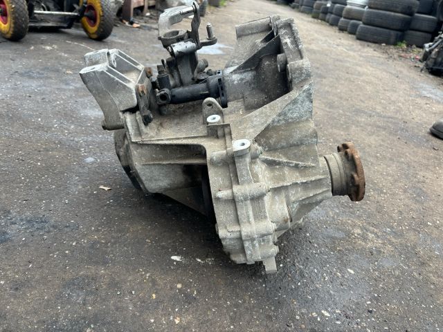 bontott VW GOLF V Váltó (Mechanikus)