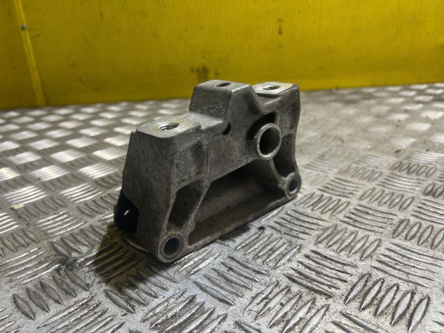 bontott VW GOLF V Váltó Tartó Bak (Pozíciófüggetlen)