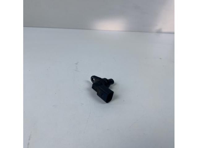 bontott VW GOLF V Vezérműtengely Fordulatszám Jeladó