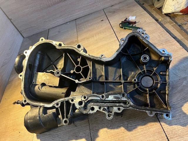 bontott VW GOLF V Első Vezérlés Burkolat