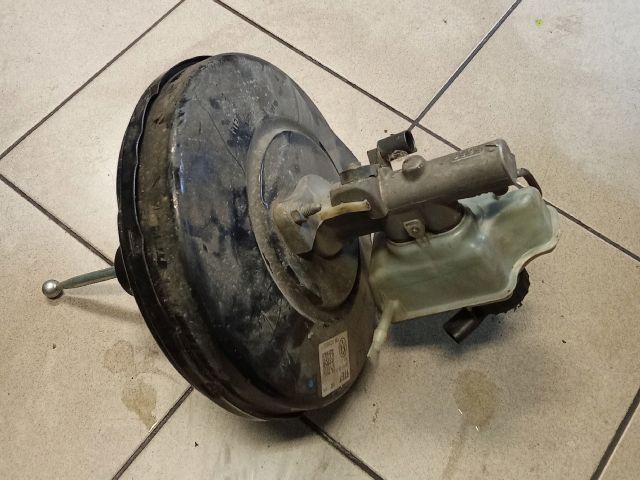 bontott VW GOLF V Fékrásegítő