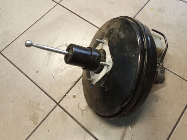 bontott VW GOLF V Fékrásegítő