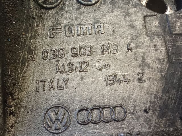 bontott VW GOLF V Generátor Tartó Bak