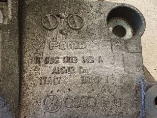 bontott VW GOLF V Generátor Tartó Bak