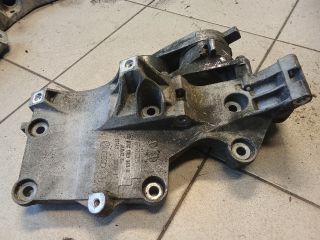 bontott VW GOLF V Generátor Tartó Bak