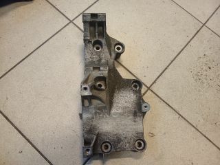 bontott VW GOLF V Generátor Tartó Bak