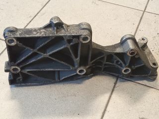 bontott VW GOLF V Generátor Tartó Bak