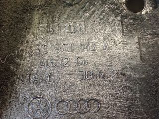 bontott VW GOLF V Generátor Tartó Bak