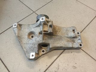 bontott VW GOLF V Generátor Tartó Bak