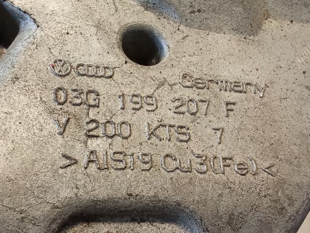 bontott VW GOLF V Motor Tartó Bak (Pozíciófüggetlen)