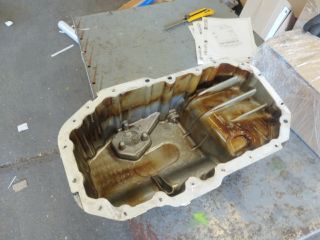 bontott VW GOLF V Olajteknő