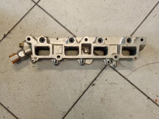 bontott VW GOLF V Porlasztó Sor / Híd