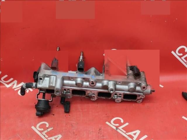 bontott VW GOLF V Porlasztó Sor / Híd