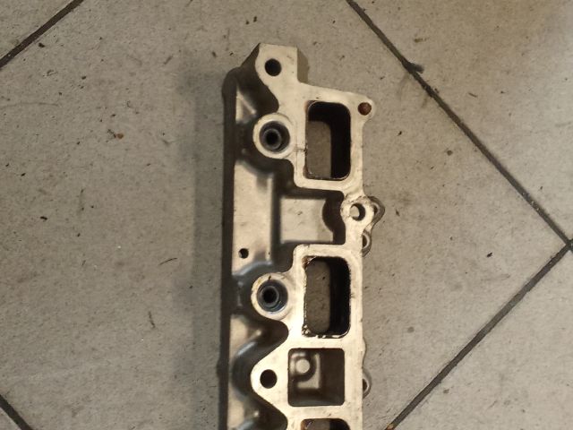 bontott VW GOLF V Porlasztó Sor / Híd