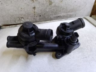 bontott VW GOLF V Termosztátház