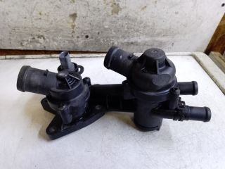 bontott VW GOLF V Termosztátház