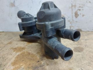 bontott VW GOLF V Termosztátház
