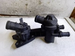 bontott VW GOLF V Termosztátház