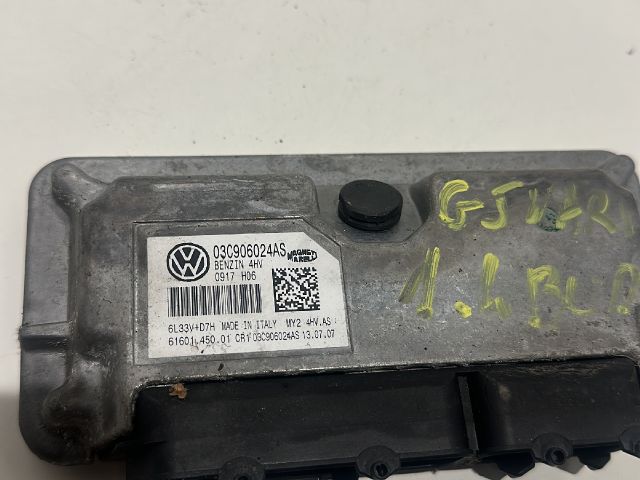 bontott VW GOLF V Motorvezérlő