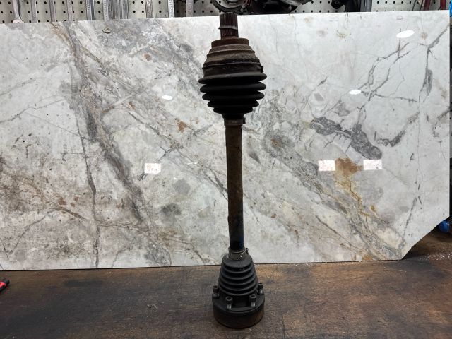 bontott VW GOLF V Bal Féltengely