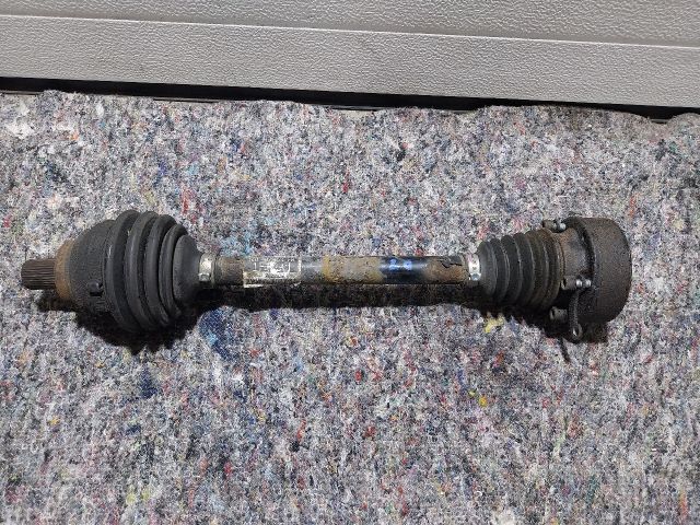 bontott VW GOLF V Bal Féltengely