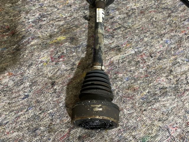 bontott VW GOLF V Bal Féltengely