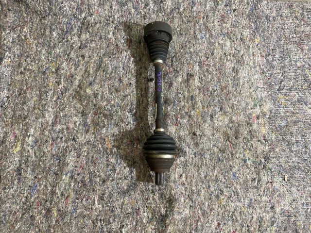 bontott VW GOLF V Bal Féltengely