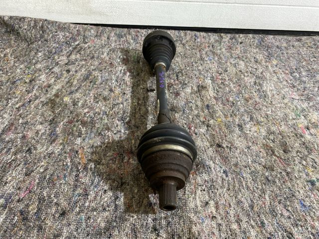 bontott VW GOLF V Bal Féltengely