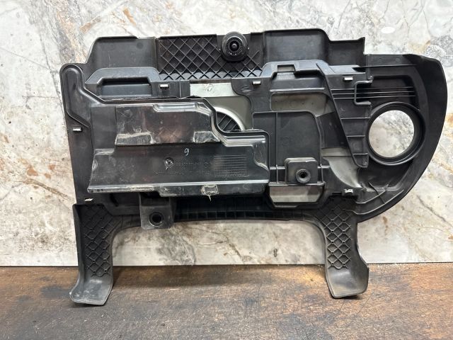 bontott VW GOLF V Felső Motorburkolat