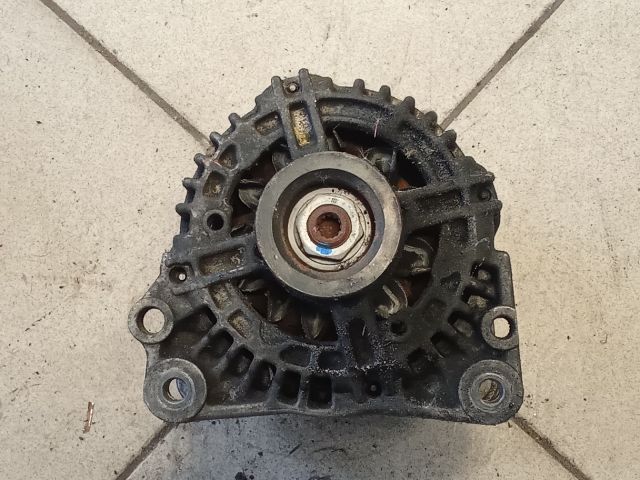 bontott VW GOLF V Generátor