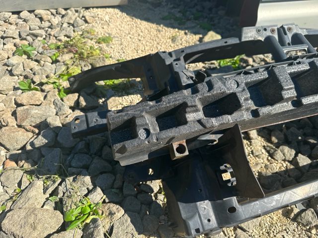 bontott VW GOLF V Homlokfal (Üres lemez)