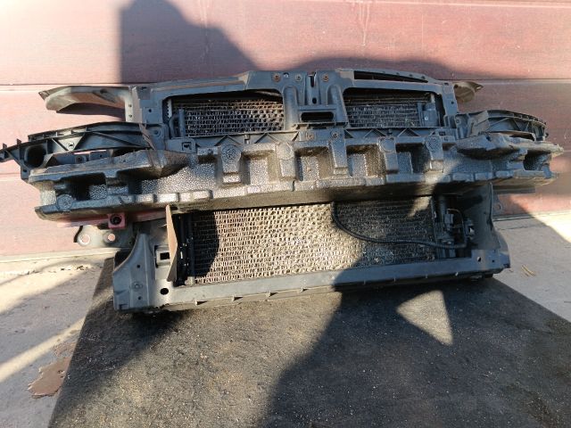 bontott VW GOLF V Homlokfal (Üres lemez)