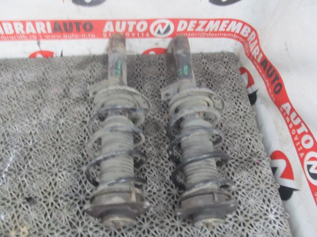 bontott VW GOLF V Jobb első Gólyaláb (Lengécsillapító, Rugó)