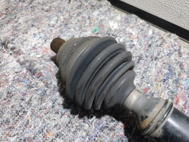 bontott VW GOLF V Jobb Féltengely