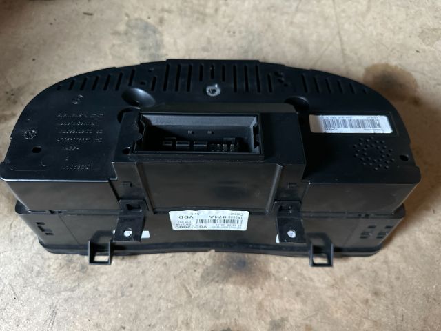 bontott VW GOLF V Kilométeróra