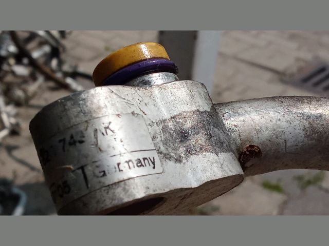 bontott VW GOLF V Klíma Cső