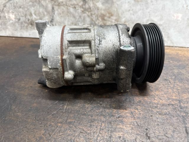 bontott VW GOLF V Klímakompresszor