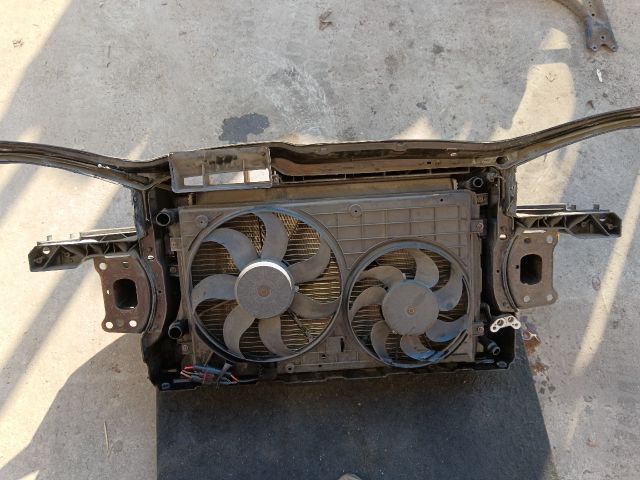 bontott VW GOLF V Komplett Homlokfal (Részeivel)