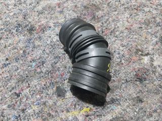 bontott VW GOLF V Légbeömlő Cső