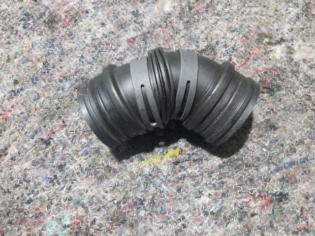 bontott VW GOLF V Légbeömlő Cső