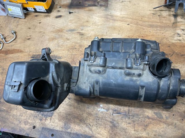 bontott VW GOLF V Légkompresszor