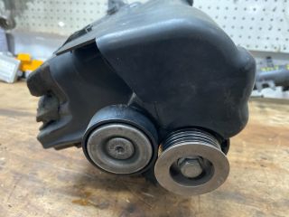 bontott VW GOLF V Légkompresszor