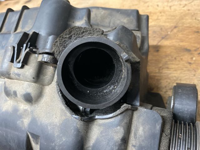 bontott VW GOLF V Légkompresszor