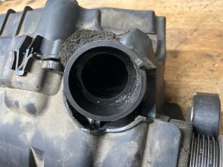 bontott VW GOLF V Légkompresszor